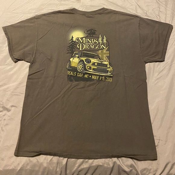 ✨CLEARANCE✨  MINIs On The Dragon MOTD 2013 t-shirt - Picture 3 of 6